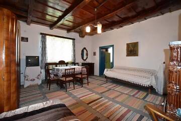 Фото номера Семейный номер Гостевой дом Casa Traditionala Ardeleana г. Mădăras 4