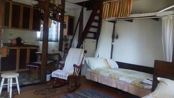 Фото номера Семейный номер Гостевой дом Casa Traditionala Ardeleana г. Mădăras 3